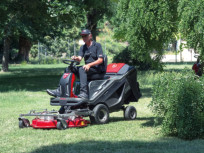 Trattorino tagliaerba a batteria GSR+