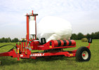 3100 S - Fasciatore trainato con forca laterale e sistema di taglio automatico
